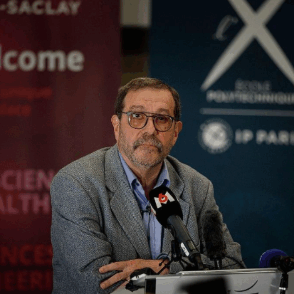 Alain Aspect, one of the 2022 Nobel Co-Laureates in Physics for proving quantum entanglement. Ecole polytechnique from Paris, CC BY-SA 2.0