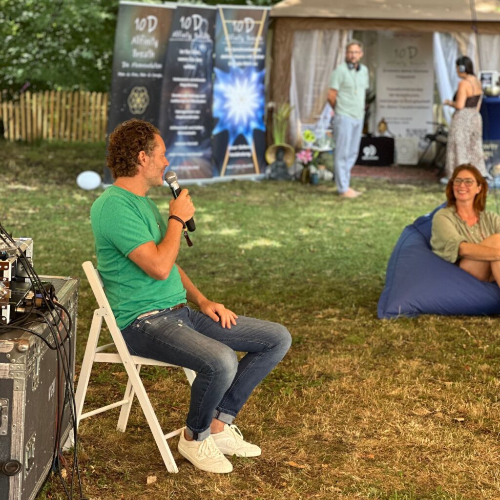 Philipp presenting at FlowFest 2025